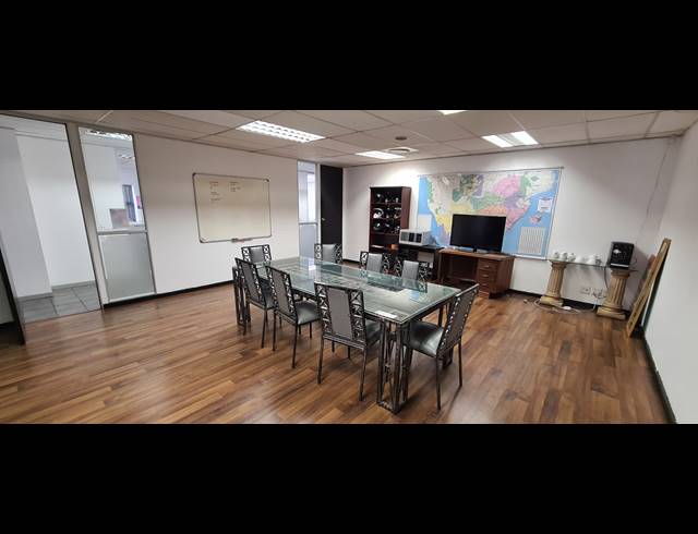 993M² WAREHOUSE TO LET IN MEADOWDALE